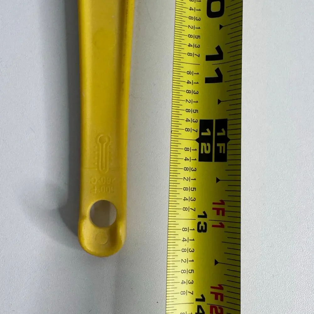 VTG 1960s Rubbermaid Commercial High Heat Scraper Spatula CleanRest Notch Yellow